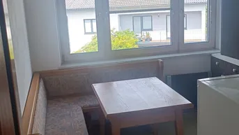 Expose Charmante 2-Zimmer-Wohnung mit Schwedenofen, Gartenmitbenutzung und Autoabstellplatz (Provisionsfrei)