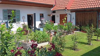 Expose Modernisierter Vierkanthof mit großem Innenhof in ruhiger Lage!!! (Provisionsfrei)