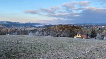 Expose Baugrundstück in traumhafter Hanglage – 974 m², voll aufgeschlossen, provisionsfrei! (Provisionsfrei)