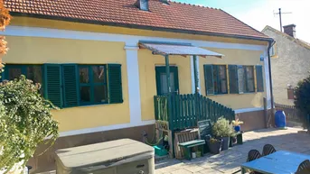 Expose PRIVAT - Charmantes Haus in ruhiger Lage Pottenstein - 2 große Zimmer - geräumige Vorzimmer, separate Werkstatt, Whirlpool , Sauna, Garten mit herrlicher Aussicht (Provisionsfrei)