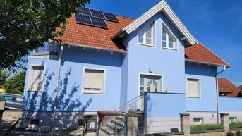 Expose Schönes Familienhaus mit Seeblick, kleiner Pool, PV Anlage + Speicher