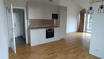 Expose Moderne 2-Zimmer-Dachgeschosswohnung mit Sonnenterrasse in ruhiger Lage in Liefering zu vermieten