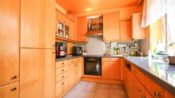 Expose Traumhaftes Familienparadies | Wintergarten, Pool, Sauna, offener Wohn-Essbereich