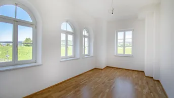 Expose Seltene Gelegenheit | Großzügige 4-Zimmer-Wohnung mit Donaublick