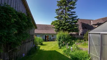 Expose Wohnen mit Herz: Landhaus mit Bilderbuchgarten im südlichen Waldviertel