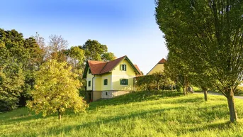Expose 2 wunderschöne Häuser an der Österreichischen Weinstraße in Süd - Steiermark mit Garten und Pool und Panoramausblick