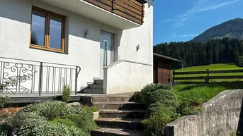 Expose sonnseitige 3-Zimmer-Maisonette-Wohnung mit Garten und Balkon 