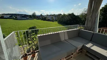 Expose Attraktive, voll möblierte 2-Zimmer-Wohnung mit Balkon und Stellplatz in Seenähe