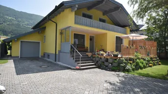 Expose Traumhaftes sehr gepflegtes Landhaus im Maltatal mit großem Gartengrundstück und Pool sowie Nebengebäuden