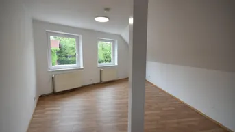 Expose Wohnhaus mit Ausbaureserve in ruhiger Zentrumslage