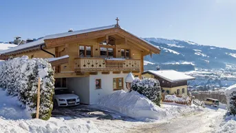 Expose Chalet mit Ausblick auf den Kitzbüheler Hahnenkamm/Streif mit Sauna &amp; Terrasse