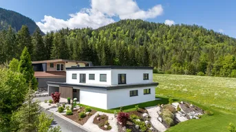 Expose Stilvolles Einfamilienhaus mit freiem Bergblick