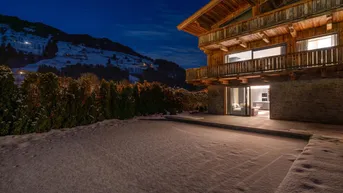 Expose Luxus-Retreat mit Naturteich und privatem Wellnessbereich