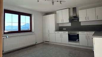 Expose 4-Zimmer-Wohnung in Weer - Helle Wohnung mit Aussicht und Balkon