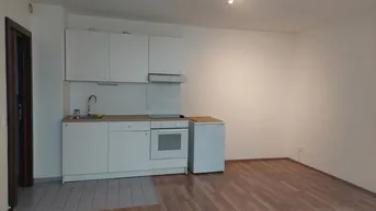 Expose Studenten-, Single-, Pärchen Wohnung mit Balkon mit Garage - provisionsfrei