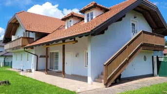 Expose Großes 4-Zimmer-Haus in Bürmoos mit großem Garten und Terrasse 