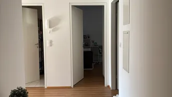 Expose Zentral gelegene WG-Zimmer in Kufstein – mit Balkon, Ausblick &amp; Clubs direkt vor der Tür!