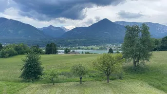 Expose Ein-Zweifamilienhaus mit See und Bergblick