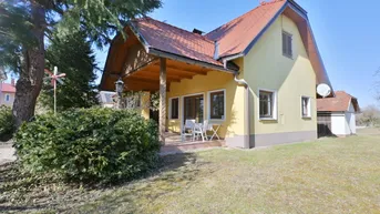 Expose Liebevolles Zweifamilienhaus mit Traumgrundstück in Klagenfurt!