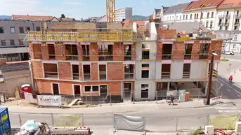 Expose CLOUD 9 - 41 m² Dachgeschosswohnung mit Stil und Tageslichtbad in Graz