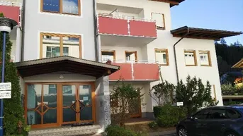 Expose Mietwohnung 2 Zimmer mit Balkon und Tiefgarage