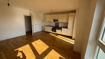 Expose Schöne 3 Zimmer Wohnung mit Küche WARMMIETE +WARMWASSER INKLUDIERT