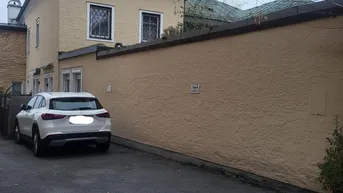 Expose Parkplatz in Bahnhofsnähe