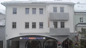 Expose Schöne 2-Zimmer-Wohnung mit Balkon am Stadtplatz