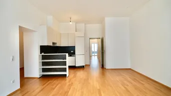 Expose TOP! Sanierte Altbauwohnung, Charmant, Seniorenfreundlich, Fußgängerzone,