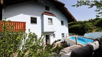 Expose Charmante Doppelhaushälfte in Hallwang, ruhige Sonnenlage mit Pool