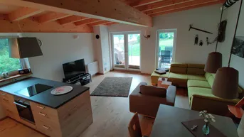 Expose Von Privat: 3-Zimmer-Wohnung mit großer Terrasse und traumhaften Seeblick