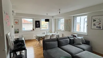 Expose Zu vermieten: Elegante Penthouse-Wohnung mit tollem Berg- und Stadtblick ab Januar verfügbar.