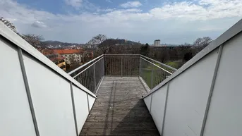 Expose Charmante Dachgeschosswohnung mit unglaublichem Potential in Graz - Nähe Hauptbahnhof