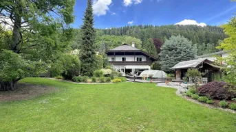 Expose großes Einfamilienhaus in Spittal an der Drau / modernes Design trifft auf rustikale Gemütlichkeit