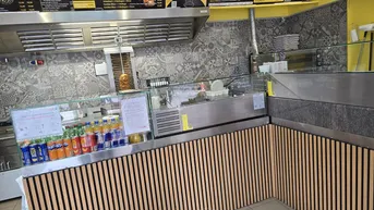 Expose Imbiss, Toplage, Gegenüber der Klinik Landstraße 