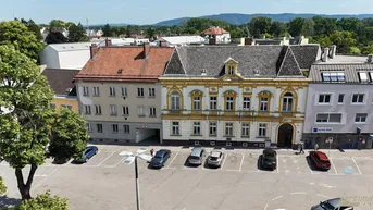 Expose Büro-Zinshaus am Rathausplatz - Umbau zu Wohnungen &amp; DG-Ausbau &amp; Bestandsfreiheit möglich