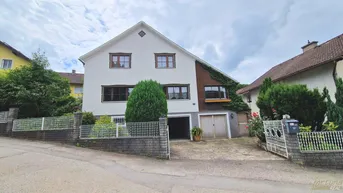 Expose ***Charmantes Einfamilienhaus mit Pool***