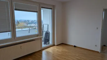 Expose 77qm2, gemütliche 3 Zimmer + Bad &amp; Küche + Balkon!