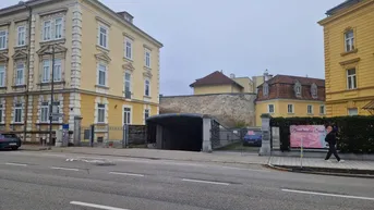 Expose Tiefgaragenplatz im Zentrum von Wels