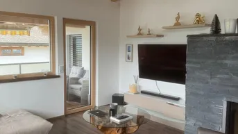 Expose Moderne Dachgeschosswohnung 