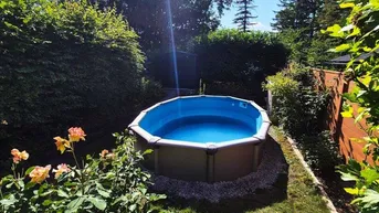 Expose Teilmodernisierte Doppelhaushälfte mit Pool und Carport