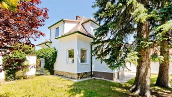 Expose Zentrumsnahes charmantes Haus mit Pool und Garage - perfekt für Pärchen oder mit Potential für Familien