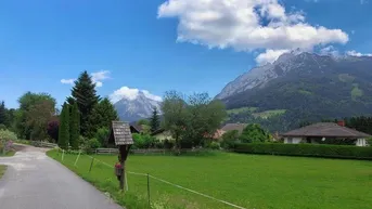 Expose Grundstück in Zirting mit Ausblick auf Grimming.
