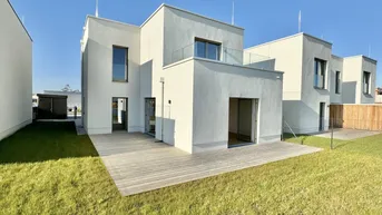 Expose SONNENWEIHER - TRAUMHAUS AM SEE MIT GARTEN + EIGENEM STEG