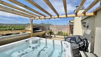 Expose STYLISCHE DG-WOHNUNG MIT DACHTERRASSE + WHIRLPOOL MIT DONAUBLICK