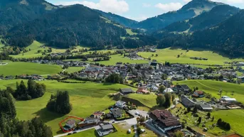 Expose Rarität - großes Grundstück mit Altbestand in TOP-Lage!