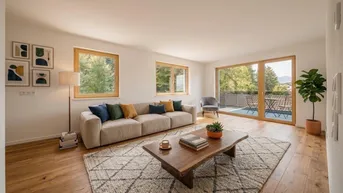 Helles Wohnzimmer mit modernem Sofa, Holzboden und Zugang zu einem Balkon mit Bergblick.