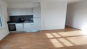 Expose Nachmieter gesucht für eine Großzügige, helle 3-Zimmer-Wohnung mit Fernblick und S + U-Bahn-Anschluss