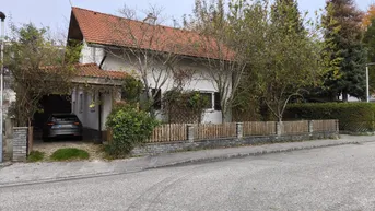 Expose Einfamilienhaus in Traumlage 300 Meter vom Attersee entfernt
