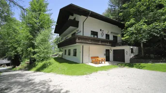 Expose  "Seltenes Angebot: Vollständig renoviertes Einfamilienhaus in begehrter Lage in 8971 Schladming!"